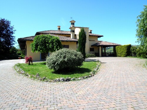 Detached Villa With Pool Within a Farm Ground, in Quiet Hillside