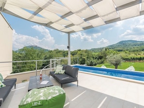 Balcony - Beautiful and Modern Villa With Pool for 9 People Near Motovun (Motovun)