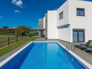 Outdoor pool - Villa for up to 10 Guests With Private Pool and Garden (Kastelir-Labinci)