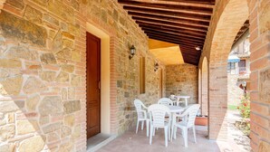 Unclassified image, 2 of 35, button - Sun-kissed Apartment in Alberi- Montaione With Garden (Montaione)