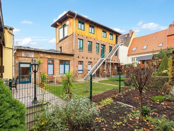 Exterior - Dainty Apartment in Naumburg near Nietzsche-Haus (Naumburg)