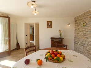 House | Dining