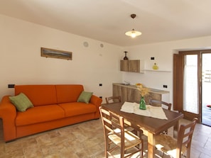 House | Dining