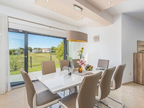Dining - Villa for up to 10 Guests With Private Pool and Garden (Kastelir-Labinci)