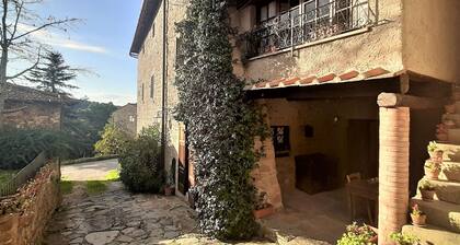 Heritage Holiday Home in Greve in Chianti With Whirlpool