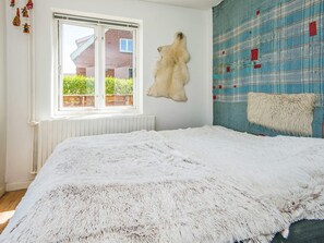 2 Schlafzimmer, Babybetten