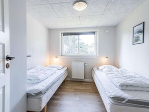 Nhà | 7 phòng ngủ, trang bị nội thất với thiết kế riêng biệt, bộ trải giường