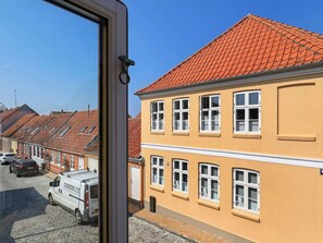 House | Water view