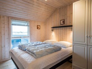 4 bedrooms, individually furnished