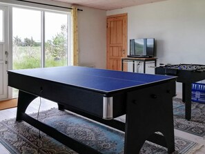 House | Game room