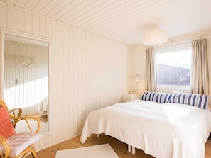 3 bedrooms, individually furnished, bed sheets