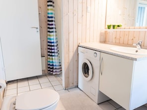 Shower - 6 Person Holiday Home on a Holiday Park in Nørre Nebel (Norre Nebel)