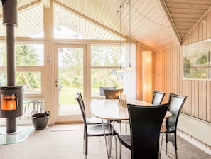 3 bedrooms, individually furnished - 6 Person Holiday Home on a Holiday Park in Nørre Nebel (Norre Nebel)