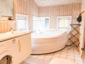 Spa treatment - 6 Person Holiday Home on a Holiday Park in Nørre Nebel (Norre Nebel)