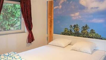 House | 2 bedrooms, bed sheets
