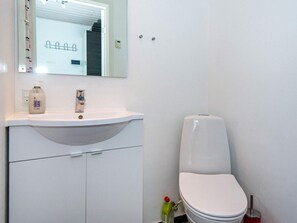 Bathroom - Holiday Home in Glesborg (Glesborg)