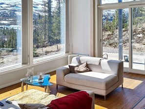 Living room - 10 Person Holiday Home in Rjukan (Tinn)