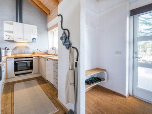 House | Private kitchen - 6 Person Holiday Home in Blavand (Blavand)