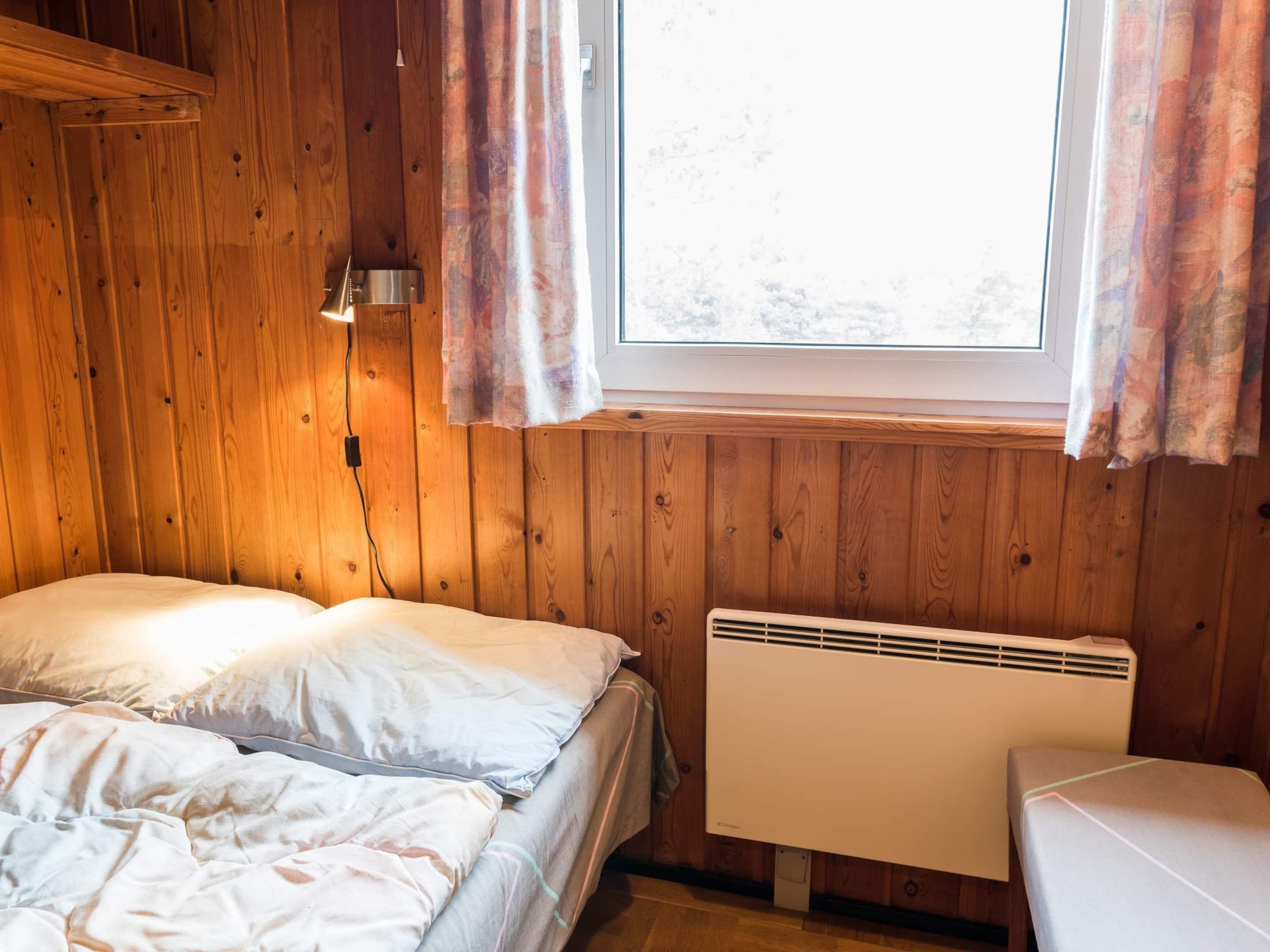 3 bedrooms, individually furnished, bed sheets