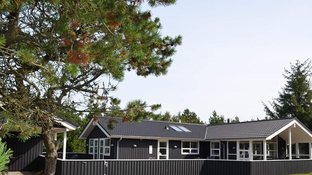 Exterior - 10 Person Holiday Home on a Holiday Park in Blåvand (Blavand)