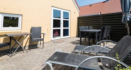 8 Person Holiday Home in Blavand