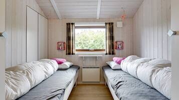 4 bedrooms, individually furnished, bed sheets