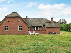 Exterior - Holiday Home in Ulfborg (Ulfborg)