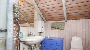 Bathroom - 6 Person Holiday Home in Glesborg (Glesborg)