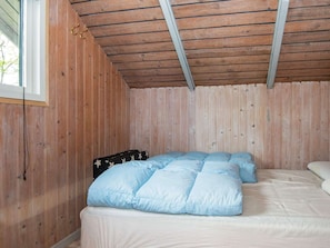 3 bedrooms, cots/infant beds - 6 Person Holiday Home in Glesborg (Glesborg)
