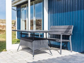 House | Outdoor dining - 6 Person Holiday Home in Hvide Sande (Hvide Sande)