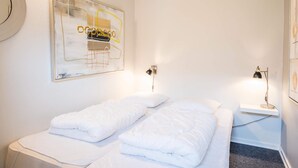 2 bedrooms, individually furnished, bed sheets