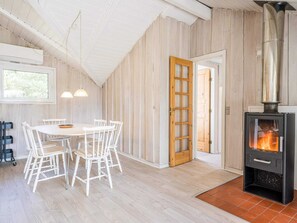 House | Dining - 5 Person Holiday Home in Blavand (Blavand)