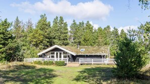 House | Exterior - 5 Person Holiday Home in Blavand (Blavand)
