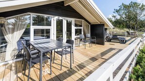 House | Outdoor dining - 5 Person Holiday Home in Blavand (Blavand)