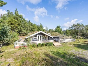 House | Exterior - 5 Person Holiday Home in Blavand (Blavand)
