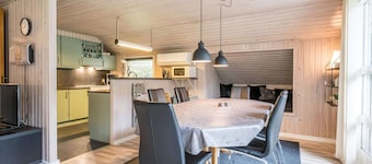 Bright Cottage With Covered Terrace-by Traum
