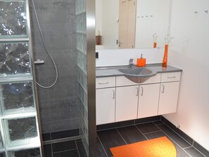 Shower - 8 Person Holiday Home on a Holiday Park in Blåvand (Blavand)