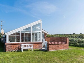 House | Interior - 4 Person Holiday Home in Henne (Henne)