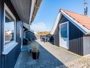 House | Exterior - 5 Person Holiday Home in Henne (Henne)