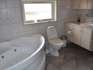 Spa treatment - 7 Person Holiday Home in Hvide Sande (Hvide Sande)