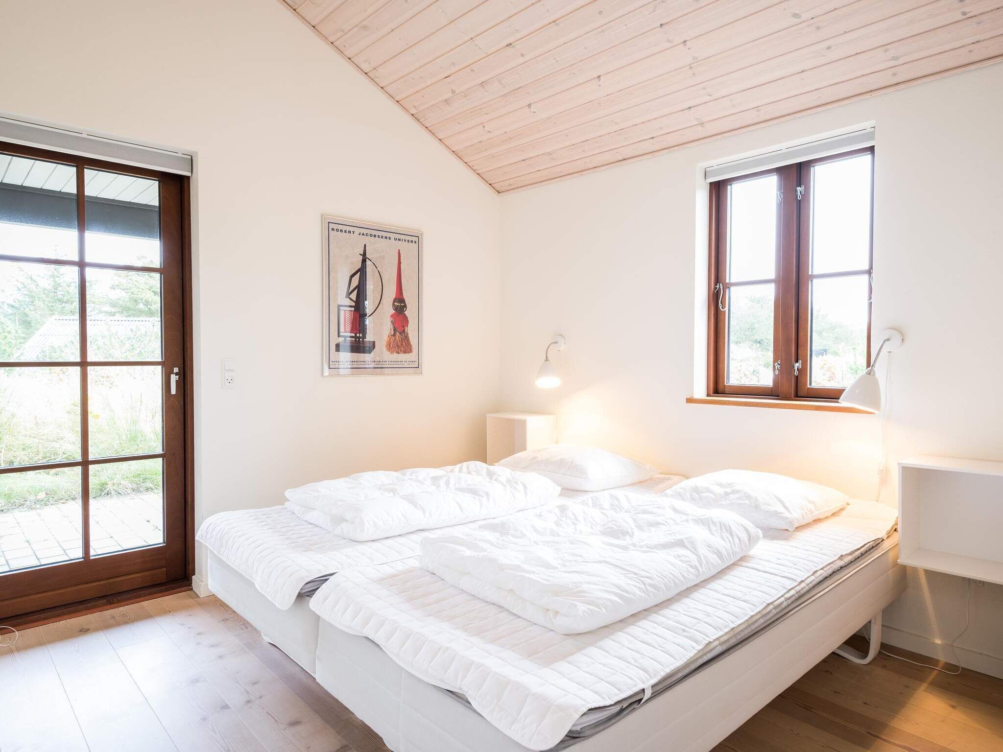 3 bedrooms, individually furnished
