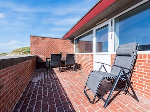 Exterior - 4 Person Holiday Home on a Holiday Park in Henne (Henne)
