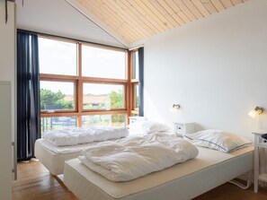 4 bedrooms, individually furnished, bed sheets