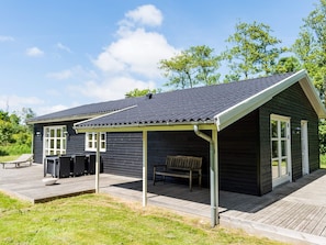 Exterior - 6 Person Holiday Home on a Holiday Park in Oksbøl (Oksbol)