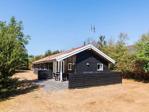 6 Person Holiday Home in Blavand