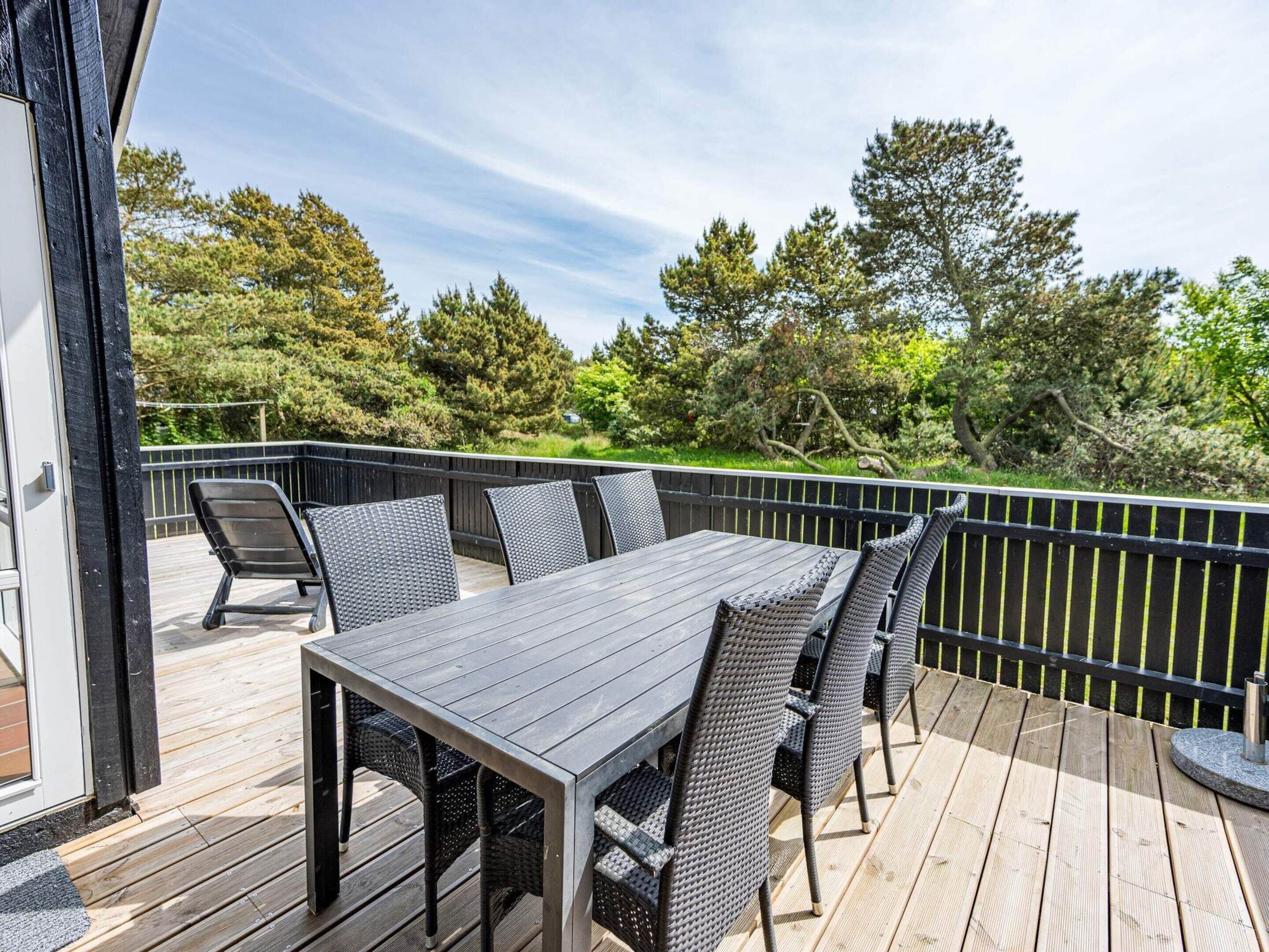 House | Outdoor dining