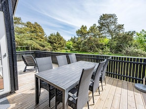 House | Outdoor dining