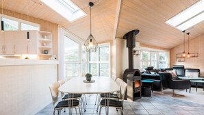 Dining - 8 Person Holiday Home on a Holiday Park in Blåvand (Blavand)