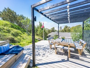 Balcony - 8 Person Holiday Home on a Holiday Park in Blåvand (Blavand)