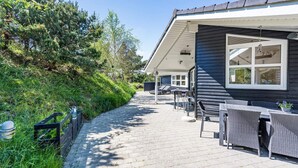 Exterior - 8 Person Holiday Home on a Holiday Park in Blåvand (Blavand)